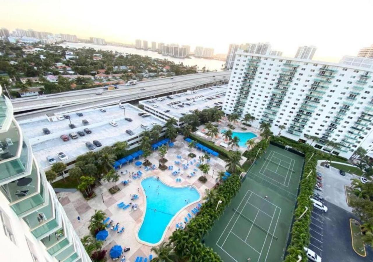 Zen Vacation Rentals Modern Penthouse Across Ocean Маями Бийч Екстериор снимка
