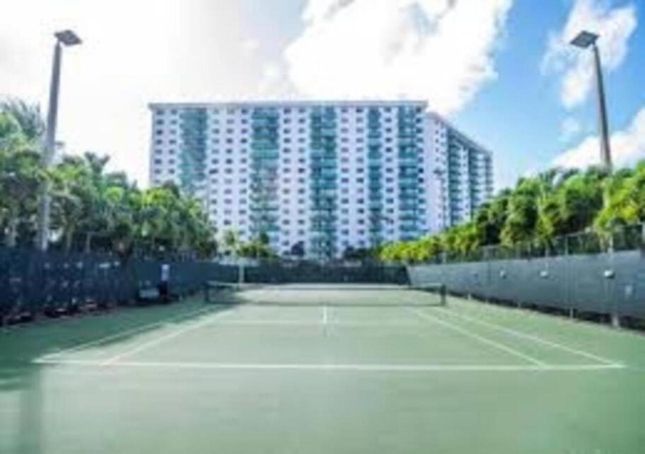 Zen Vacation Rentals Modern Penthouse Across Ocean Маями Бийч Екстериор снимка