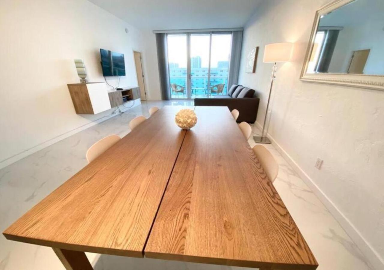 Zen Vacation Rentals Modern Penthouse Across Ocean Маями Бийч Екстериор снимка