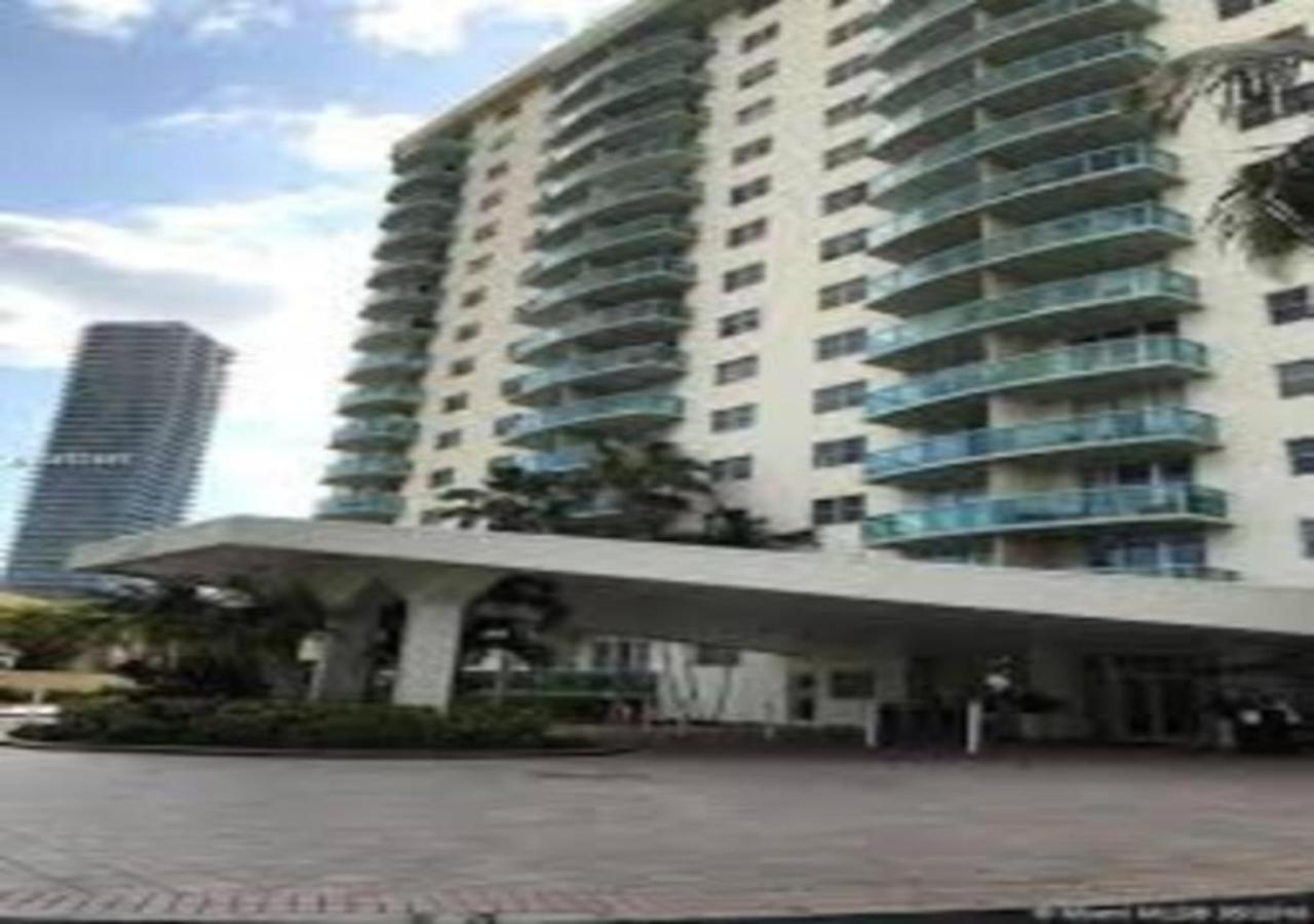 Zen Vacation Rentals Modern Penthouse Across Ocean Маями Бийч Екстериор снимка