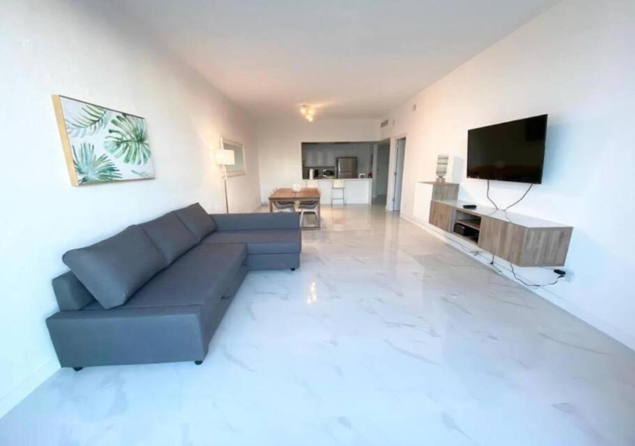 Zen Vacation Rentals Modern Penthouse Across Ocean Маями Бийч Екстериор снимка