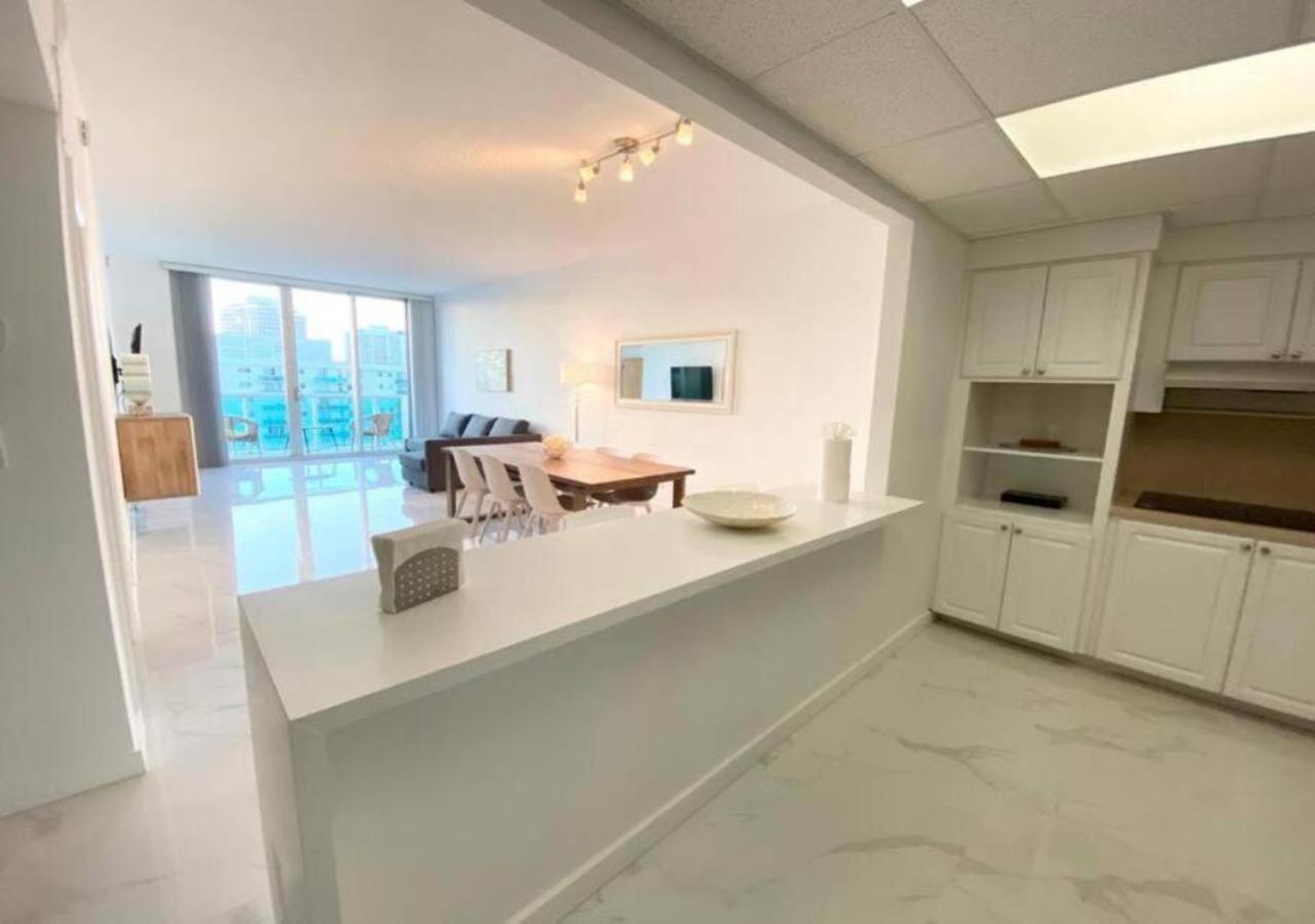 Zen Vacation Rentals Modern Penthouse Across Ocean Маями Бийч Екстериор снимка