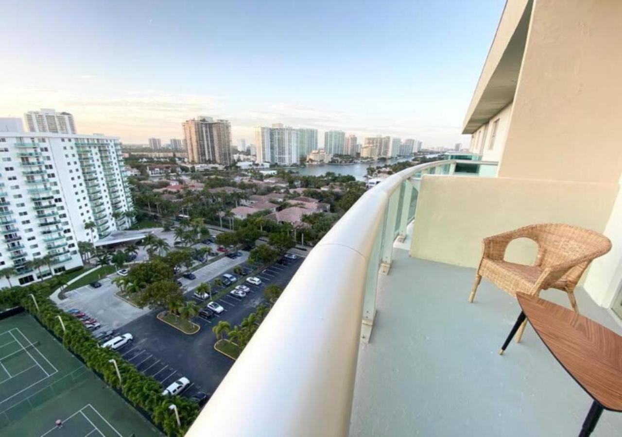 Zen Vacation Rentals Modern Penthouse Across Ocean Маями Бийч Екстериор снимка